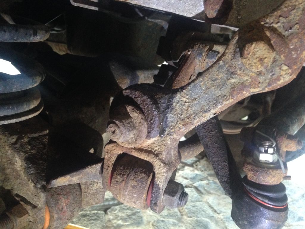 panhard rod mount.JPG
