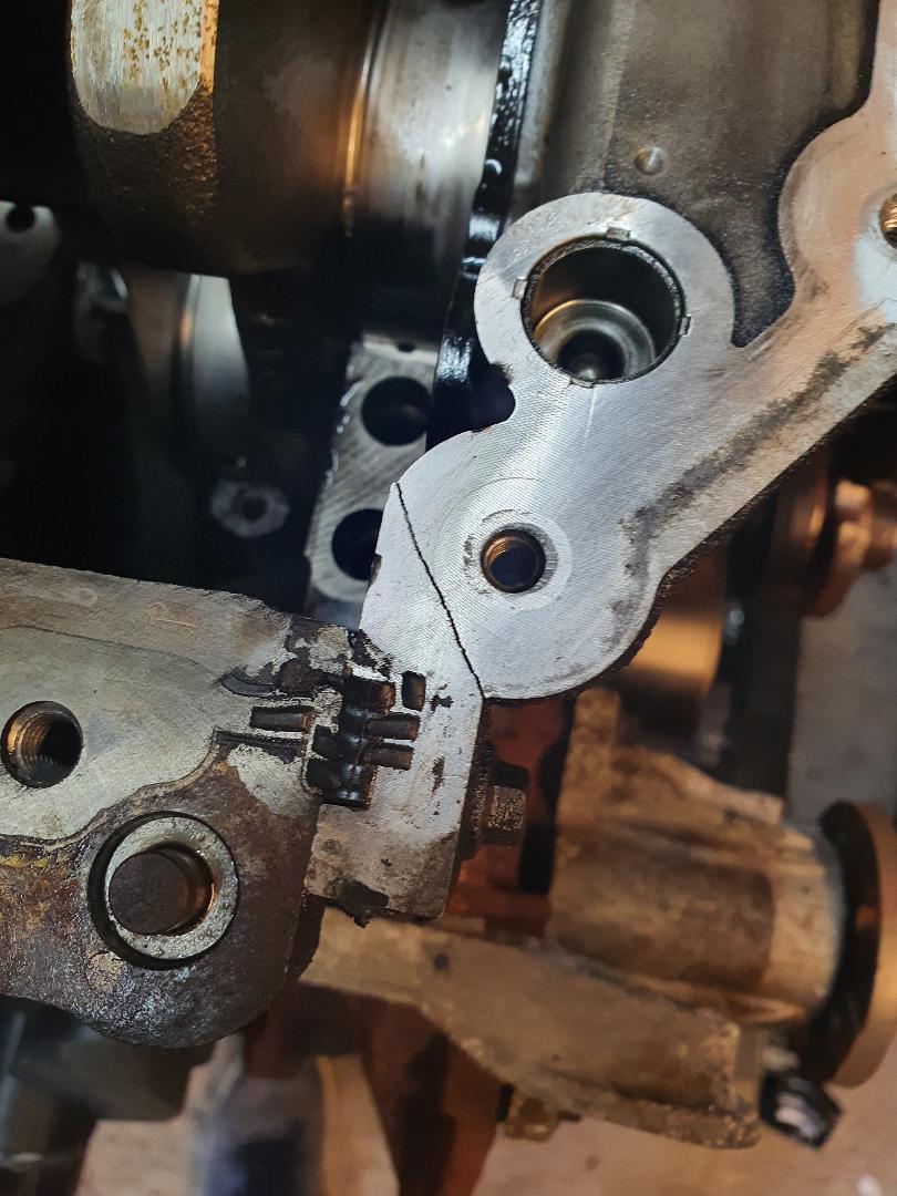 pump crack.jpg
