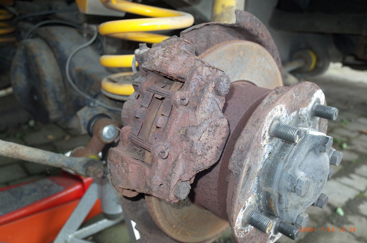 rear-caliper-off_2.jpg