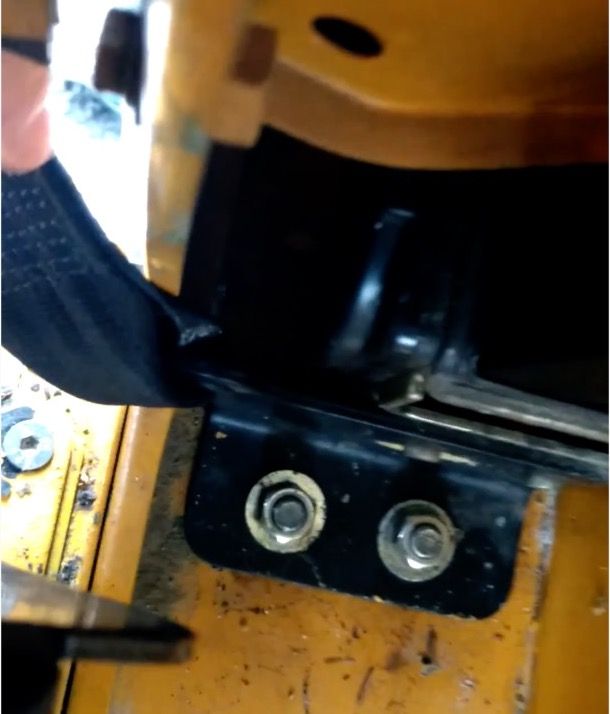 seatbelt bracket2.jpg