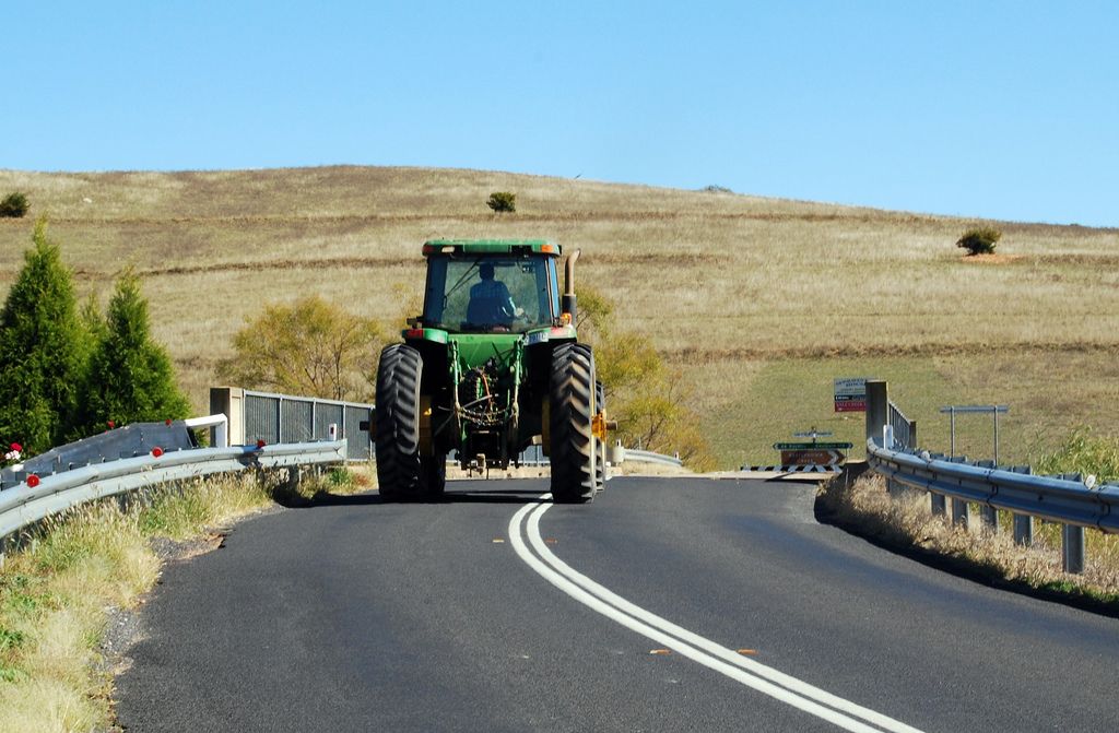 tractor.jpg