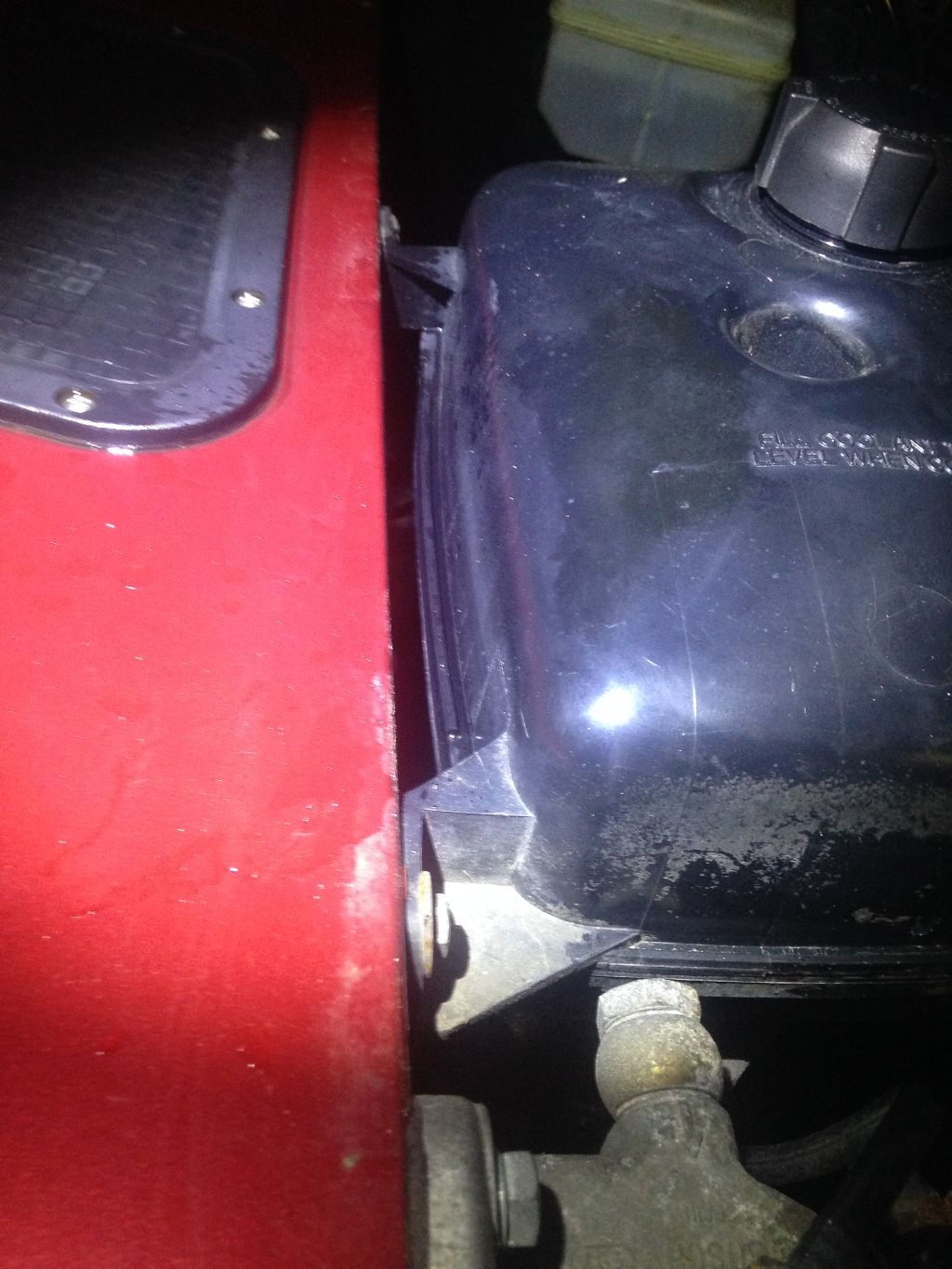 Water on seem of expansion tank.JPG