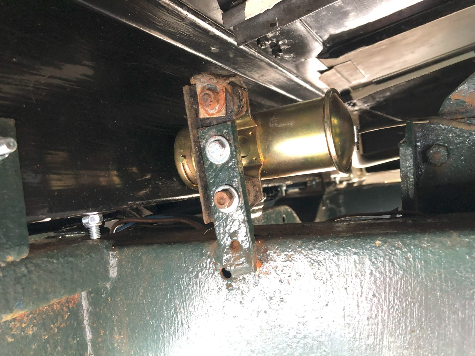 weird_fuel_pump2.jpg