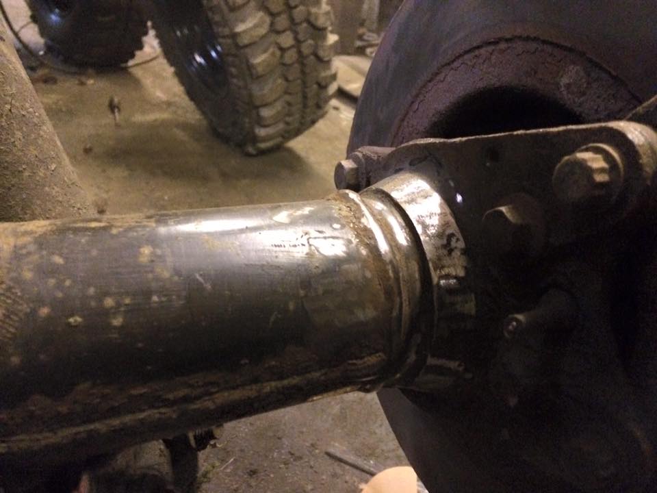 yellow 90 axle case.jpg