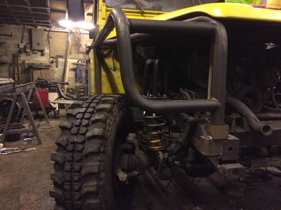 yellow 90 axle front close up.jpg