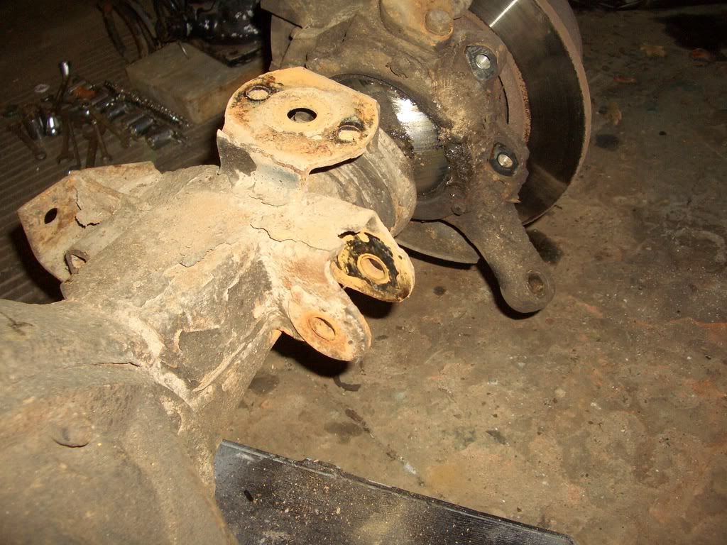 Changingmedefenderaxle015.jpg