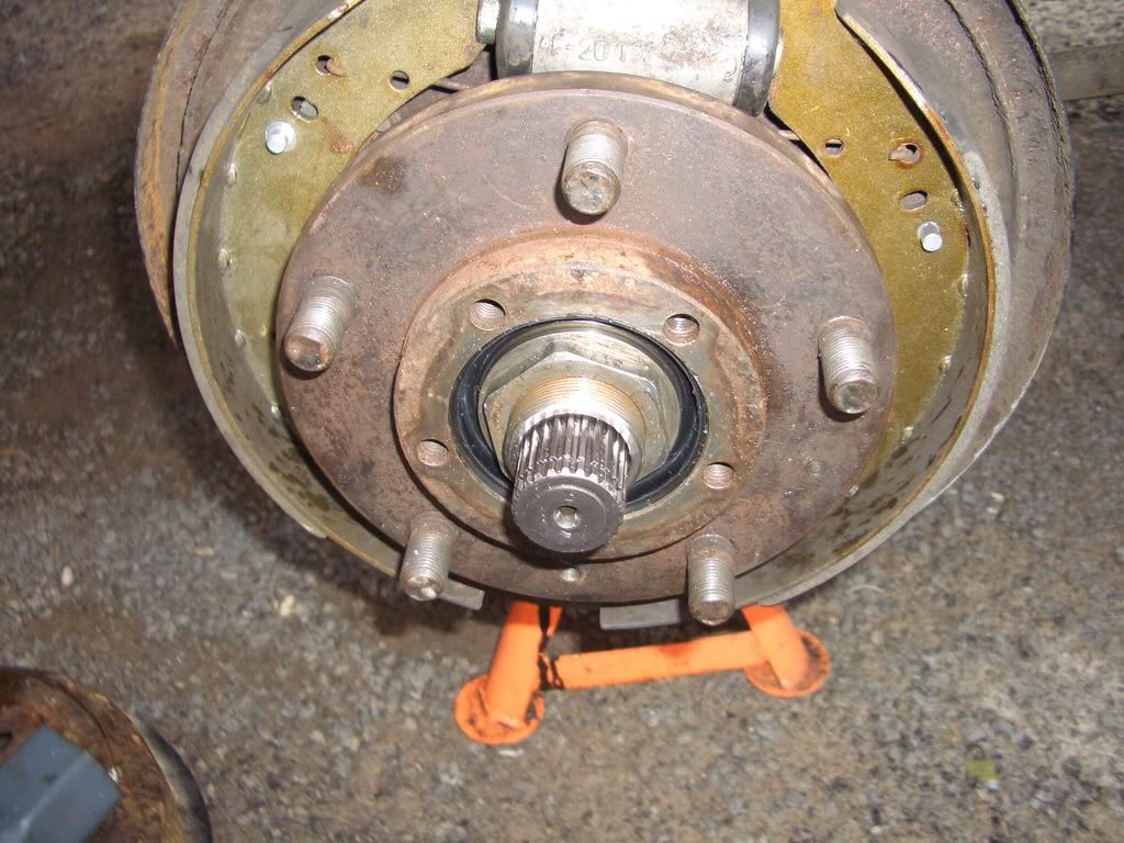 rearwheelbearingsrenewal024.jpg