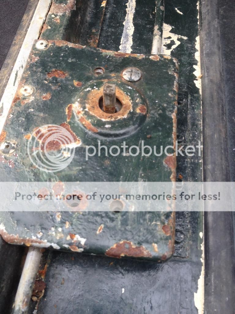 LandRover1665_zpsb07f4a55.jpg