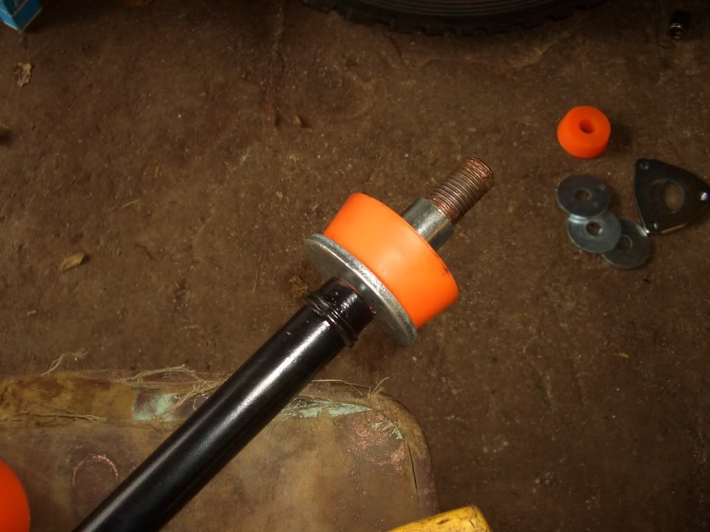 rearlowerlinkbushes010.jpg