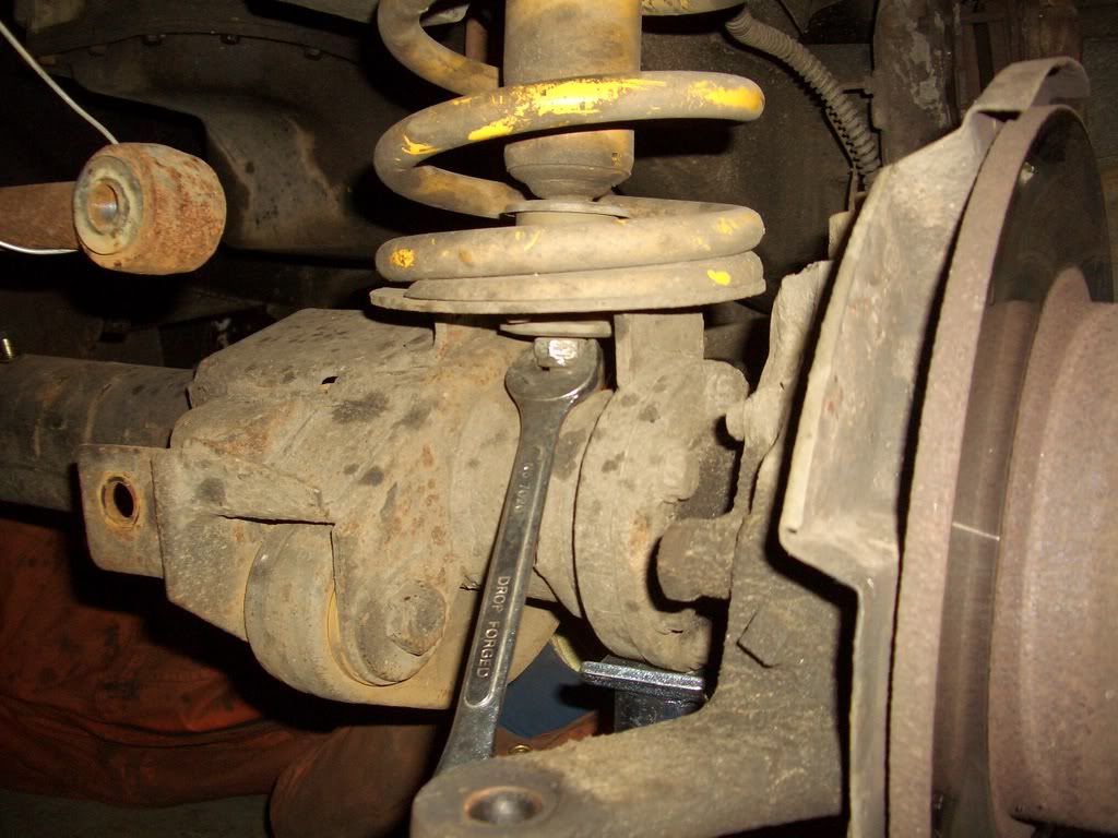 Changingmedefenderaxle012.jpg