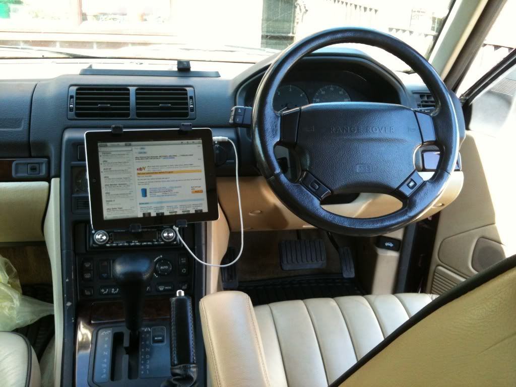 IpadinRangeRover.jpg