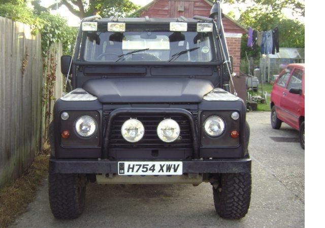 blacklandrover.jpg