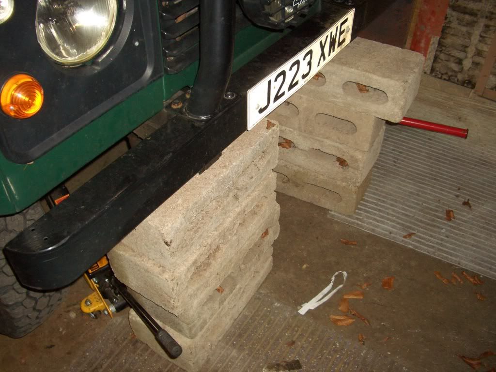 Changingmedefenderaxle002.jpg