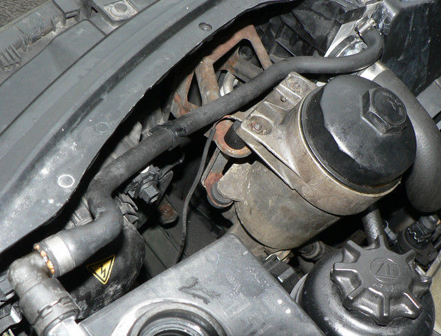 Front-top-rad-return-coolant-hose-to-resovoir.jpg