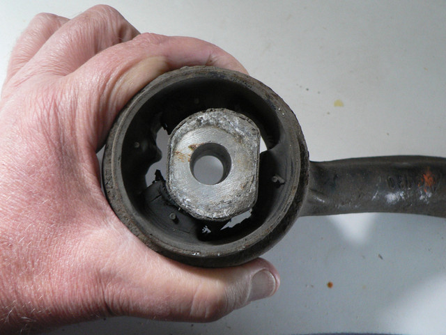 Upper-control-arm-old-deformed.jpg