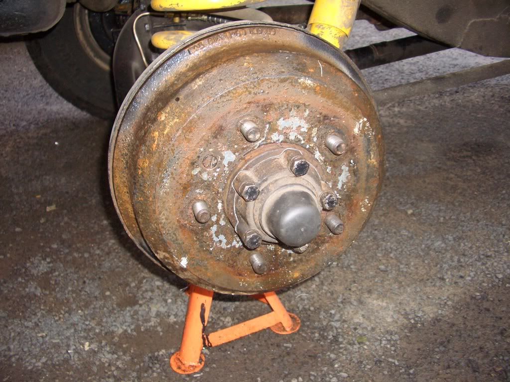 rearwheelbearingsrenewal030.jpg