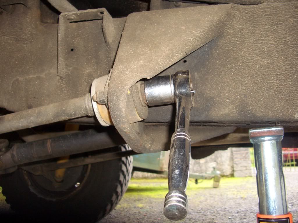 rearlowerlinkbushes004.jpg