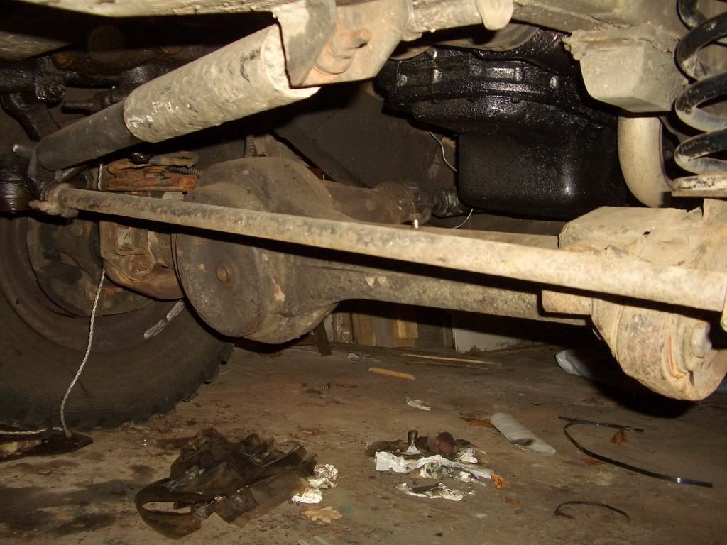 Changingmedefenderaxle020.jpg