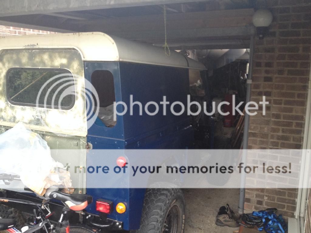 LandRover1569_zps44edf72e.jpg