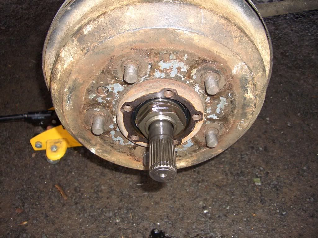 rearwheelbearingsrenewal004.jpg
