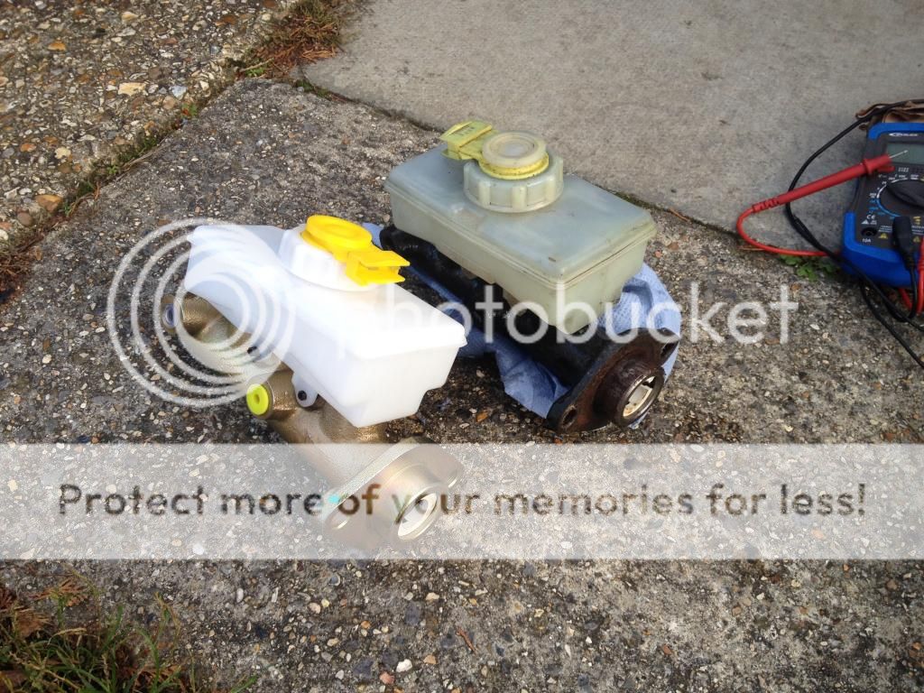 LandRover1722_zps951e7e0a.jpg