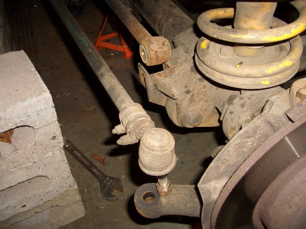 Changingmedefenderaxle009.jpg