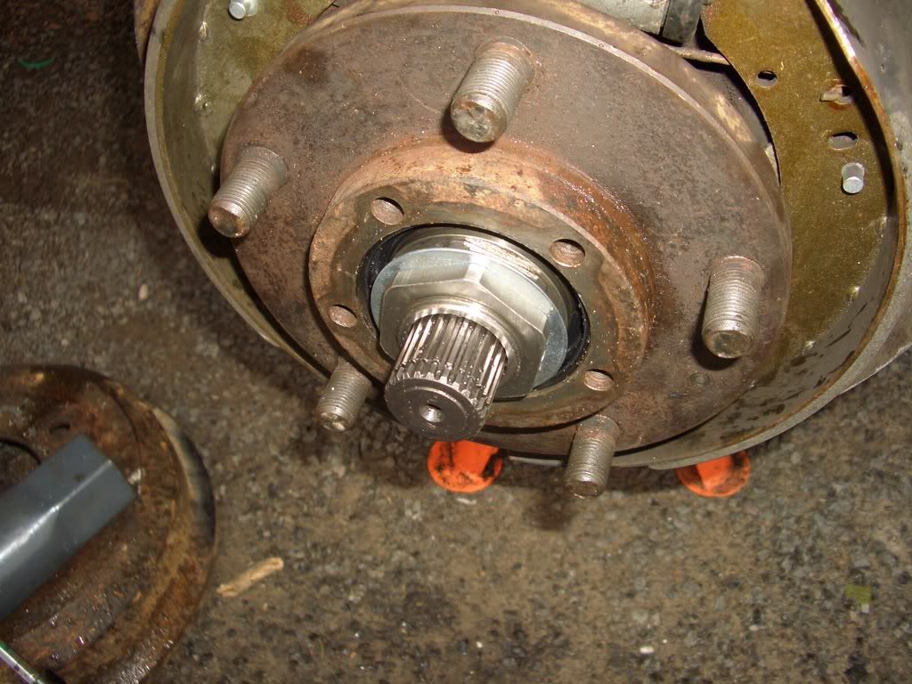 rearwheelbearingsrenewal026.jpg