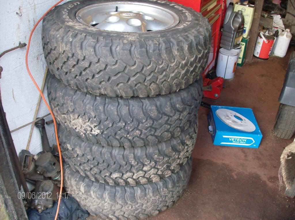 Tyres007a.jpg