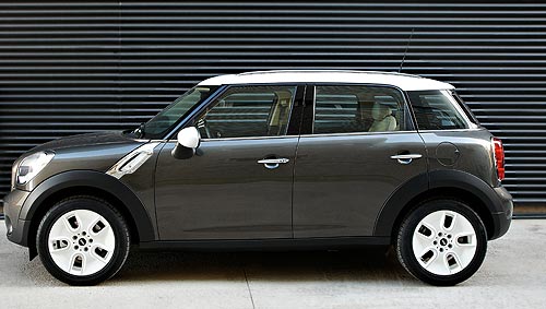 mini-countryman-side.jpg