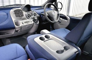 2004086_fiat_multipla_interior.jpg