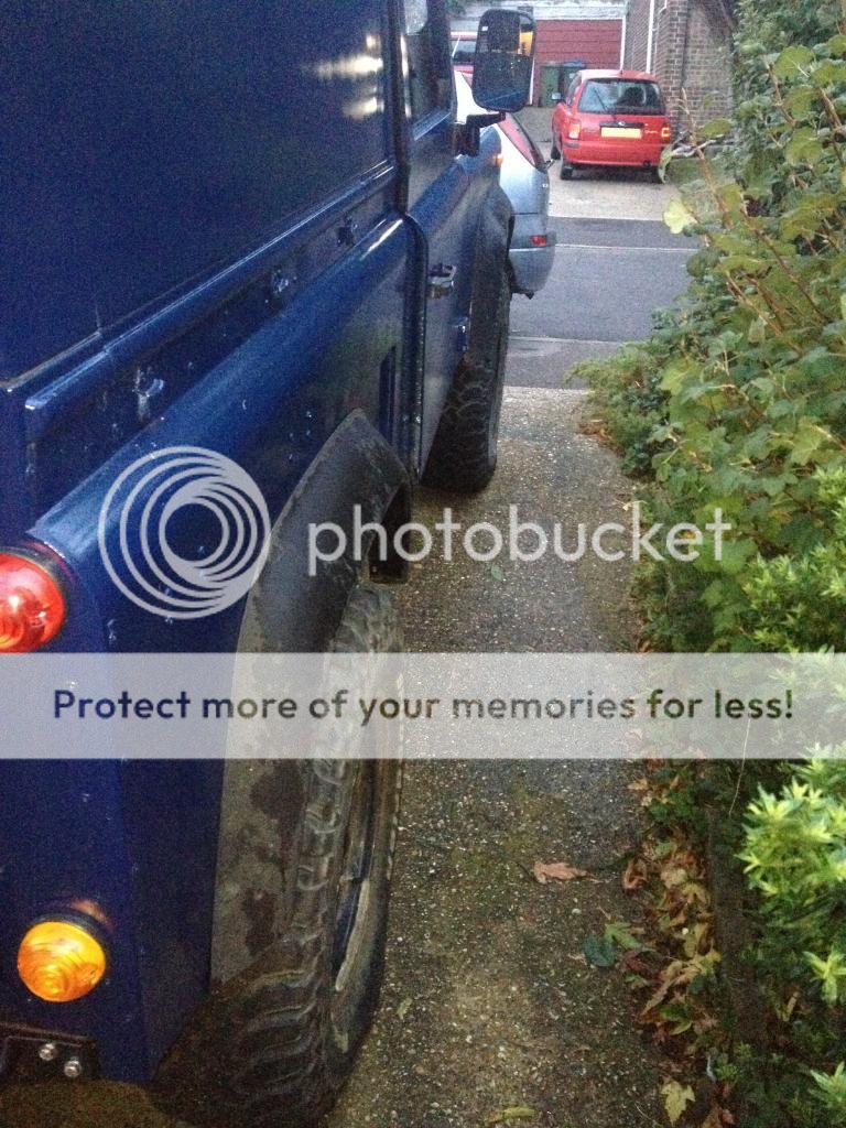LandRover1681_zps5b49a576.jpg