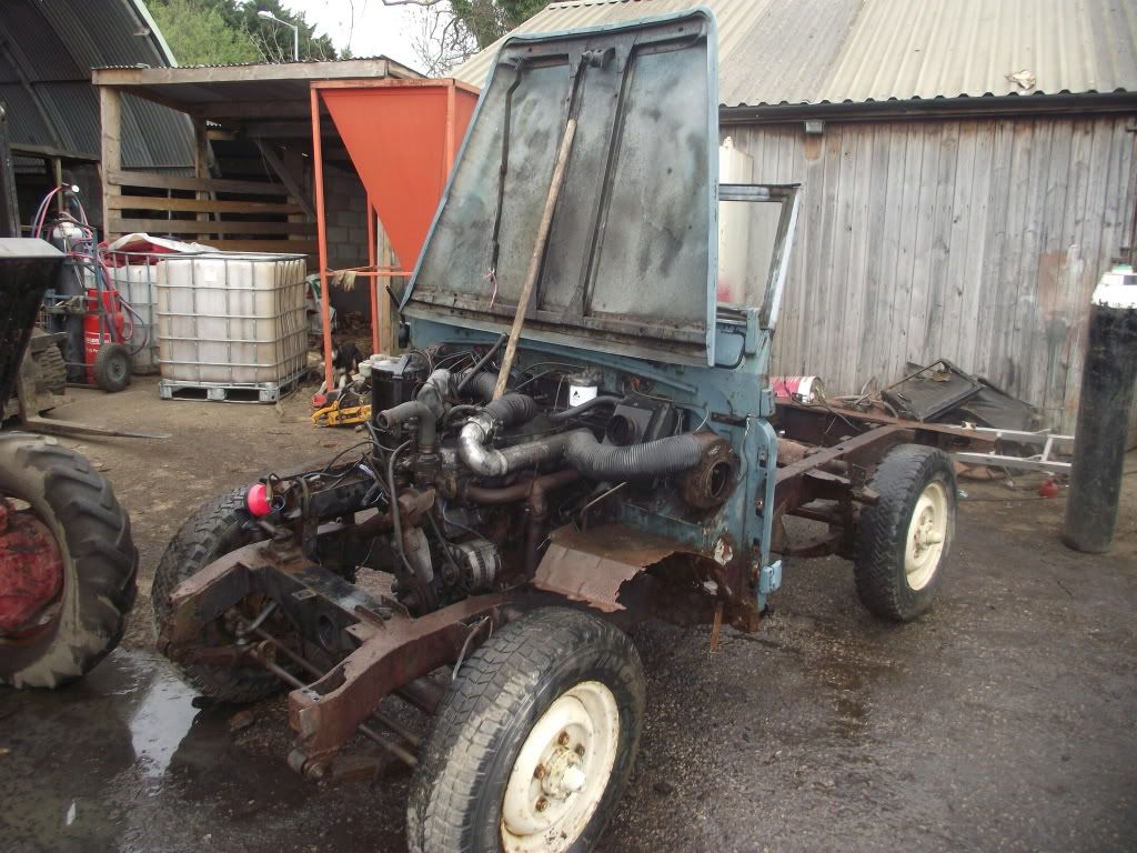 landroverbacktuboff022.jpg