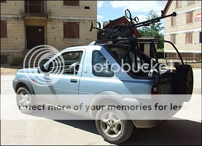_44030619_land_rover_crop.jpg