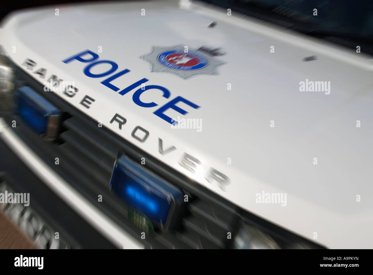 close-up-of-english-police-specification-range-rover-p38-europe-uk-A9PKYN.jpg